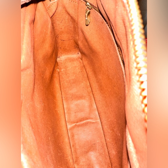 Louis Vuitton Brown Monogram Messenger Bag - Picture 13 of 17